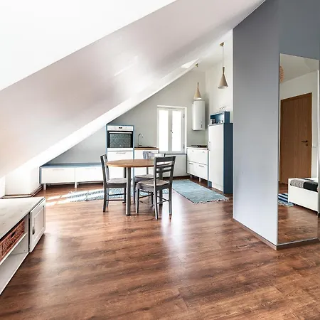 Appartamento For Four With Free Parking Reval