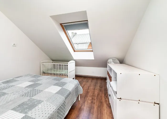 Appartamento For Four With Free Parking Reval